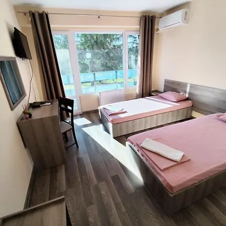 אכסניה спортна база ветрен בורגאס