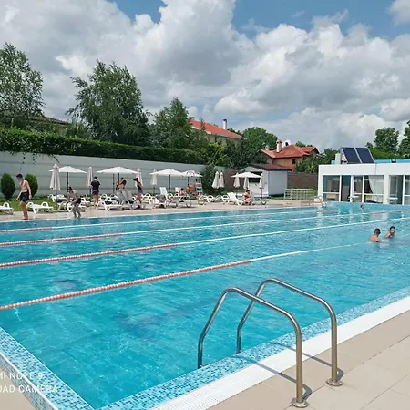 אכסניה спортна база ветрен *