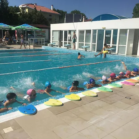 спортна база ветрен בורגאס