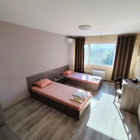 спортна база ветрен * בורגאס